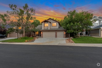 Building Photo - Charming 6 beds 3 baths in Denver!