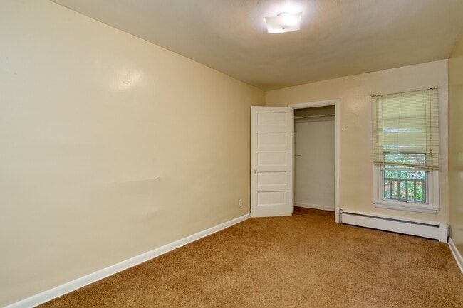 Building Photo - 911 4th St