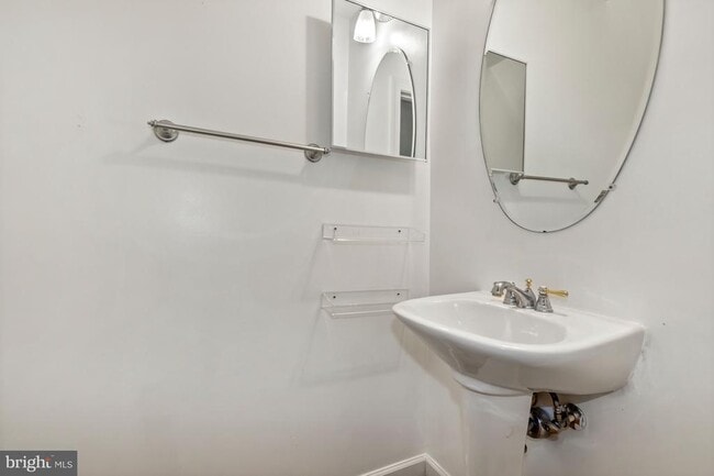 Building Photo - 3311 Castle Ridge Cir