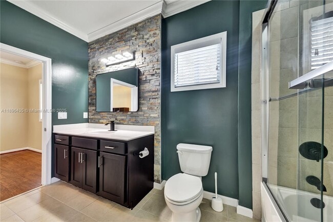 Building Photo - 346 NE 47th Pl