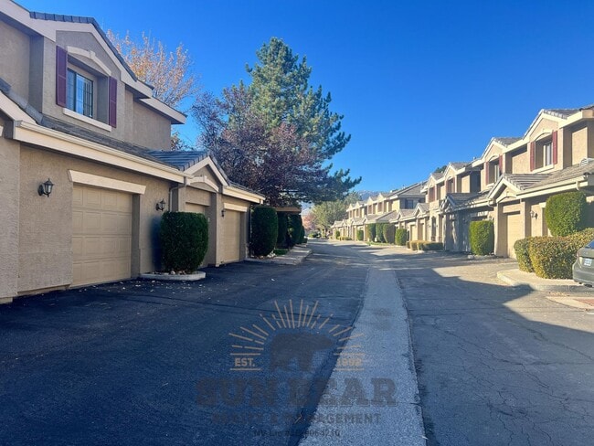 Building Photo - 2 Bedroom at the Reosrt at Tanamera - Reno! - Garage, Pool, Pet Friendly! - Lease Pending