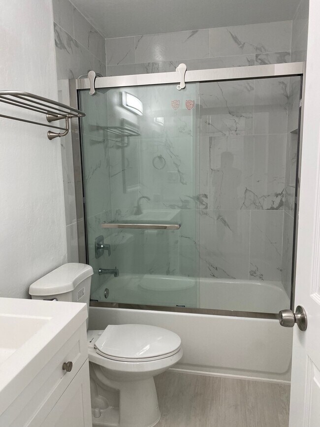 New Bathroom With Floor & Wall - 1155 Bayswater Ave