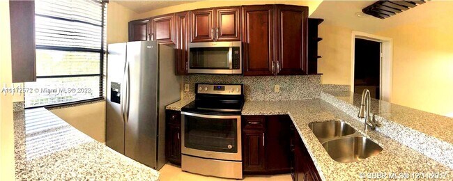 Building Photo - 1715 Whitehall Dr