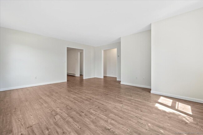 Building Photo - 257 Seaside Ave
