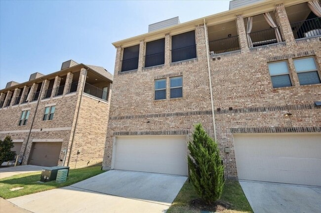 Building Photo - 4261 Shavano Dr