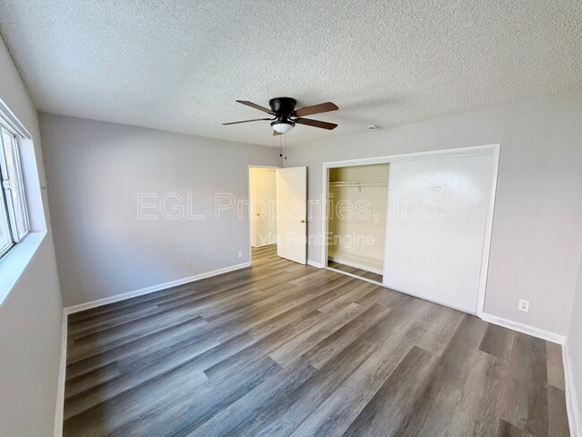 Building Photo - 362 N San Vicente Blvd