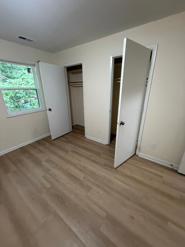 Building Photo - 936 Hearthridge Ct