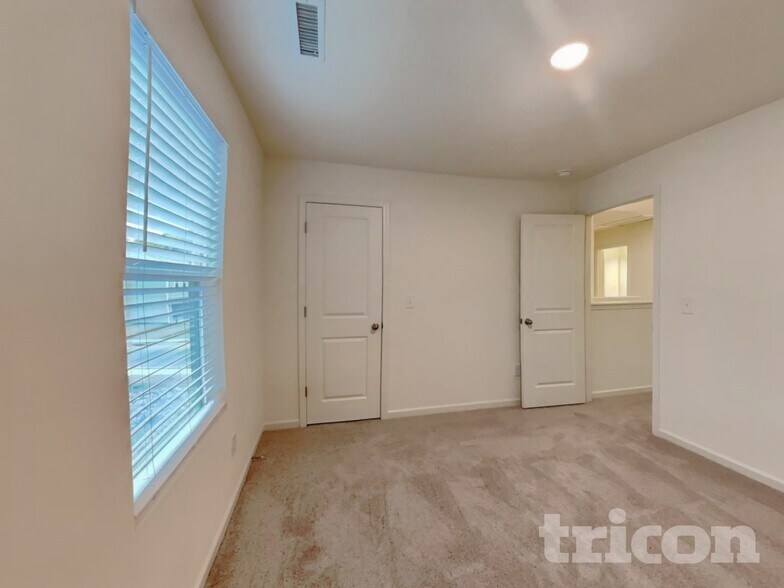 Building Photo - 105 Meadow Vista Lane Angier NC