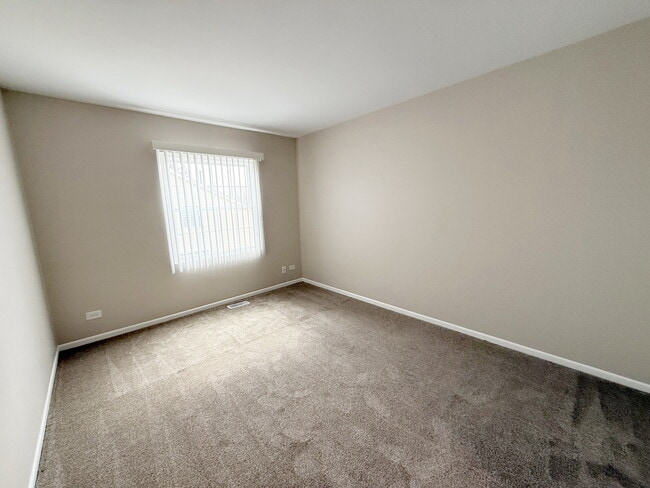 Building Photo - 223 Butternut Ln