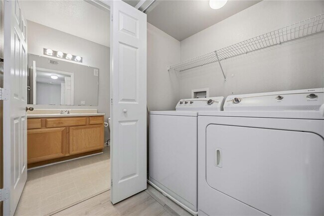 Building Photo - 1195 Villagio Cir