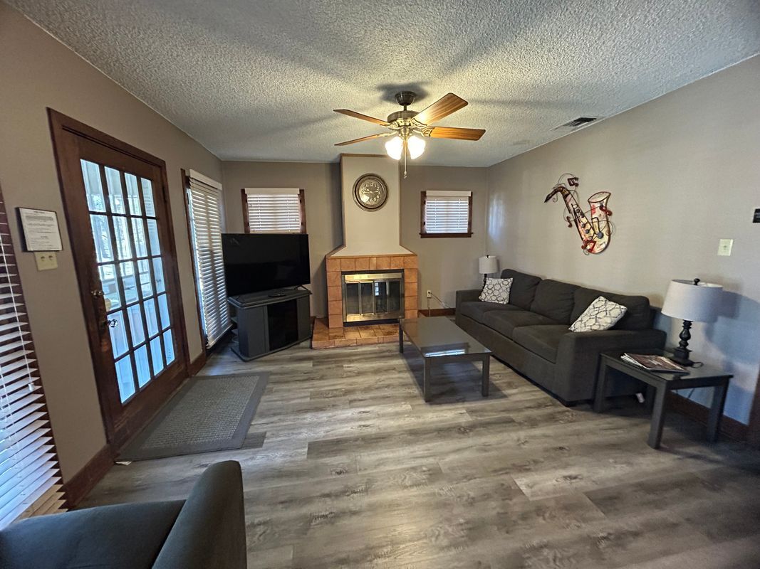 Building Photo - 3150 Lime St