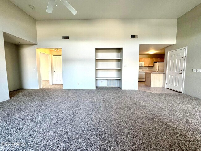 Building Photo - 11260 N 92nd St