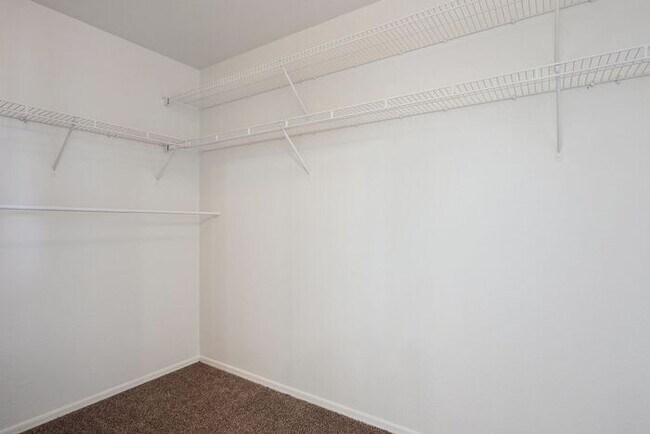 Building Photo - 3076 W Silver Creek Dr