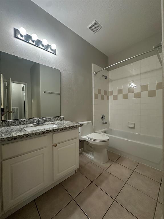 Building Photo - 2704 Quail Dove Ln