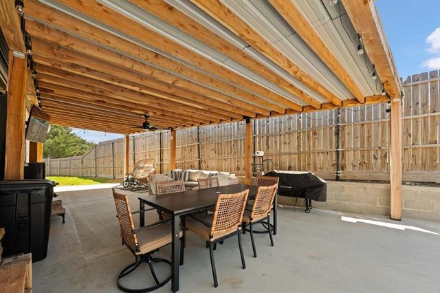 Building Photo - 2612 Dove Trail