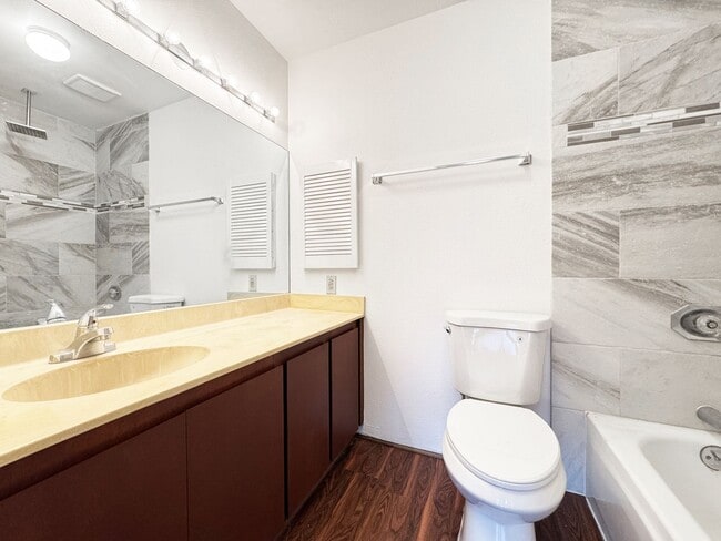 Building Photo - Recently Refreshed Kaneohe Townhouse