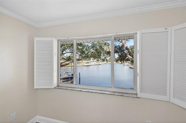 Building Photo - 6497 Cape Hatteras Way NE