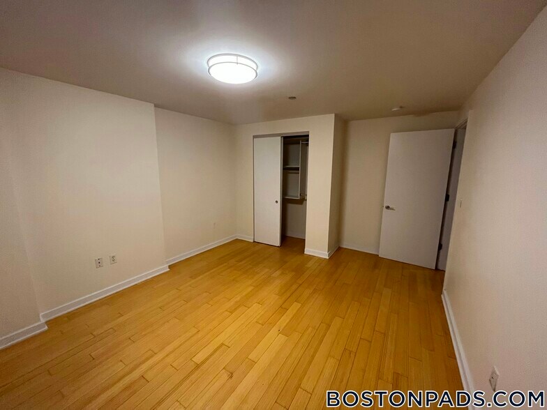 Building Photo - 40 Boylston St