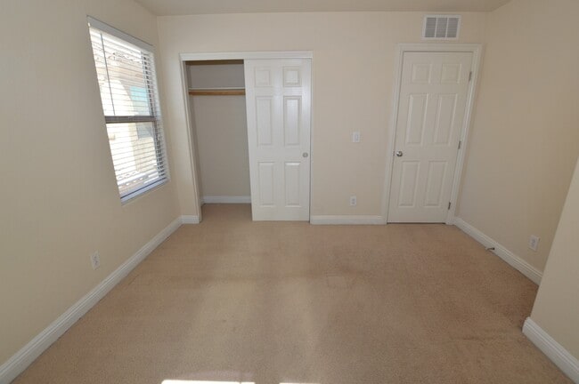 Building Photo - 126 La Tourette Ct