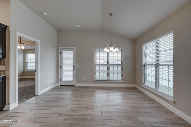 Building Photo - 2030 Mardale Cir