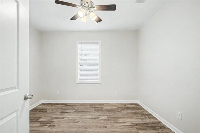 Building Photo - Downtown 2 bedroom Condo