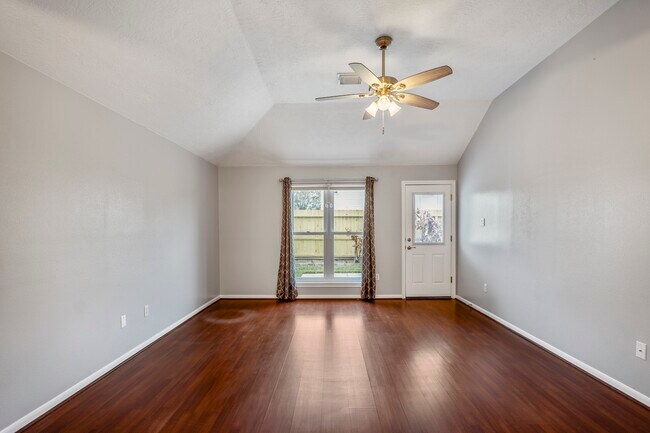 Building Photo - 2923 Goldspring Ln