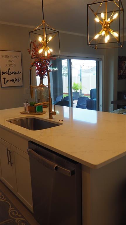 Building Photo - 216 Denali St