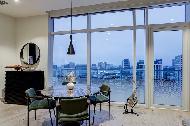 Building Photo - 4521 San Felipe St