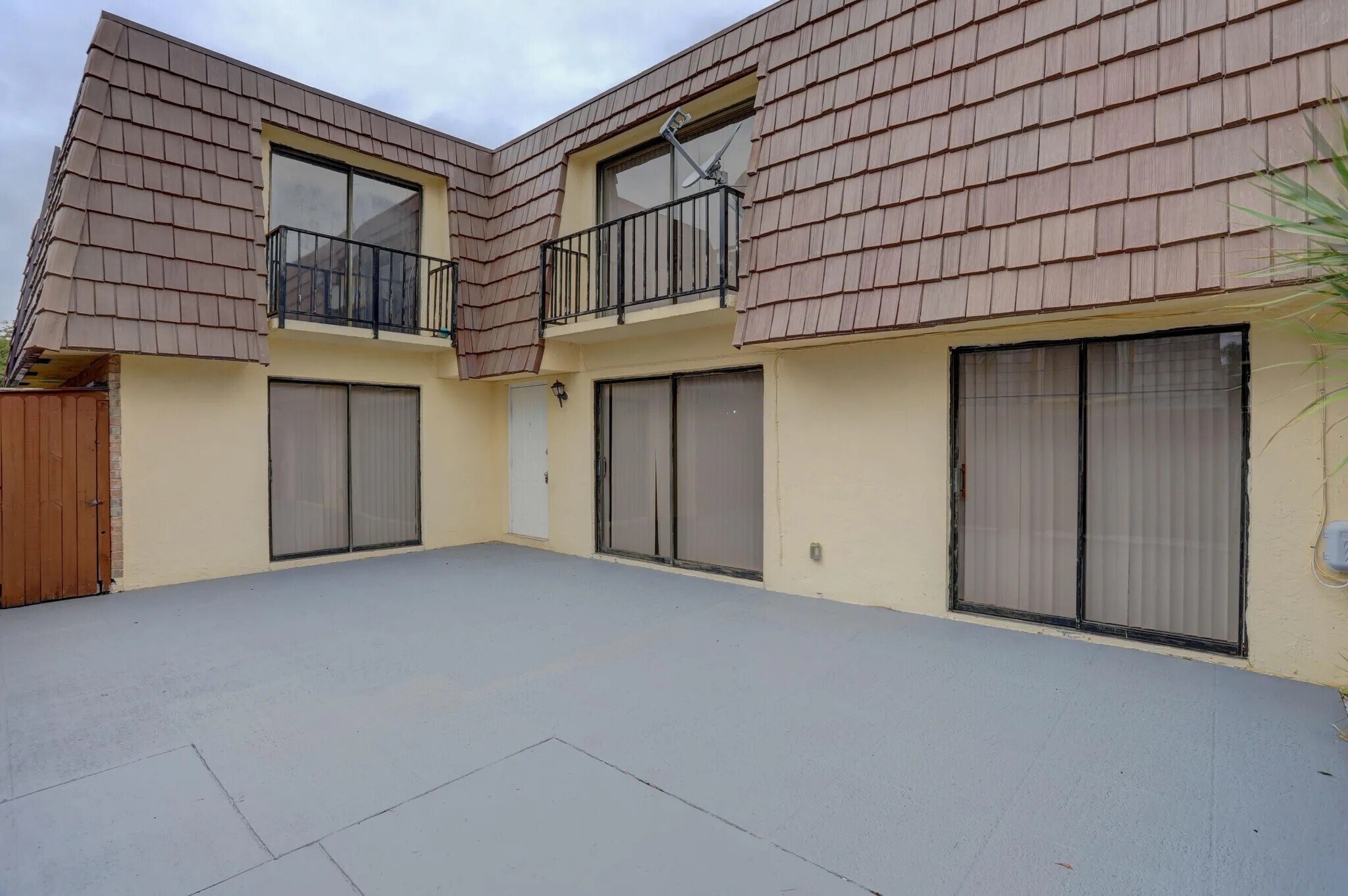 Building Photo - 744 Springdale Cir