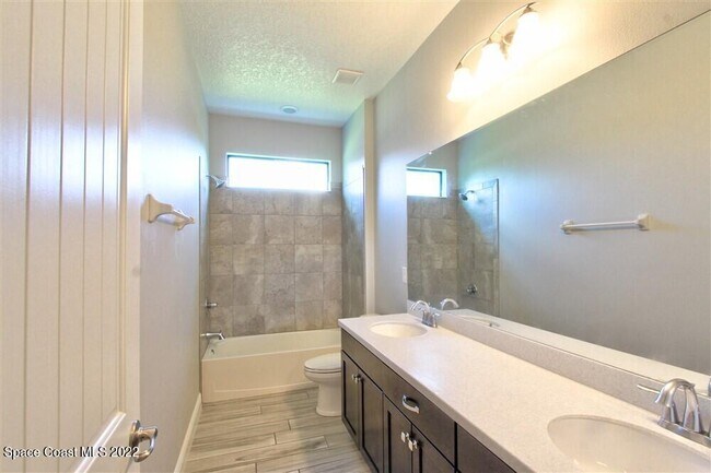 Building Photo - 3012 Addison Dr