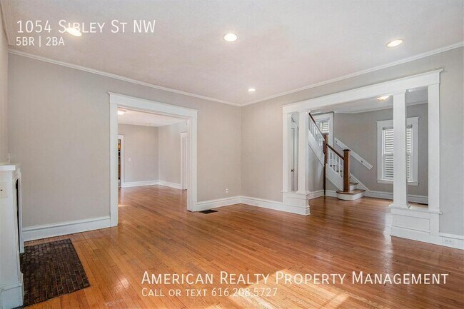 Building Photo - 1054 Sibley St NW