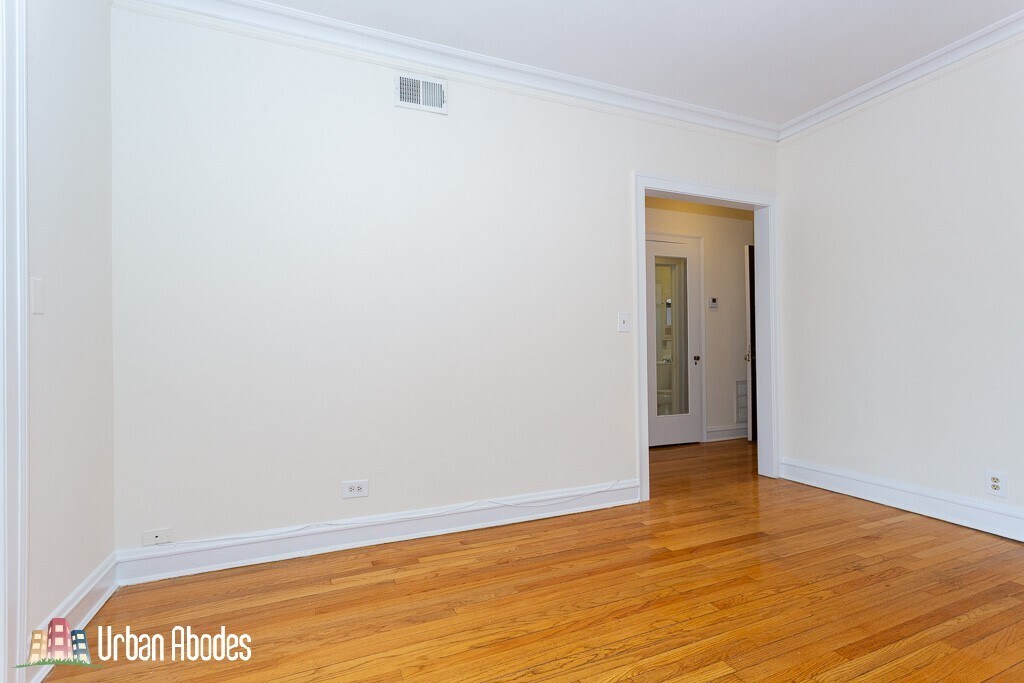 Building Photo - 342 Park Ave