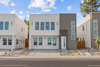 Building Photo - Charming 1-Bed Unit in Convenient Sacramen...