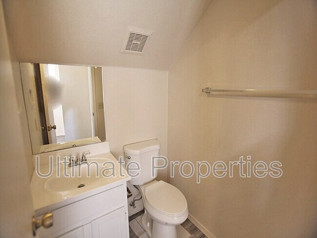 Building Photo - 4645 N 99th Dr