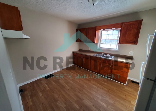 Building Photo - 114 N Jackson Ave