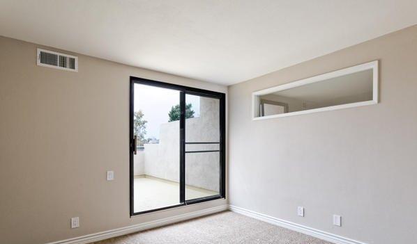 Building Photo - 1142 Tivoli Ln #160