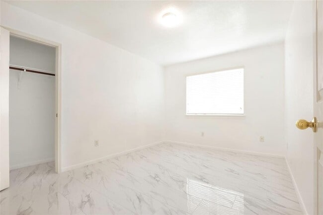 Building Photo - 7103 Bryton Park Dr