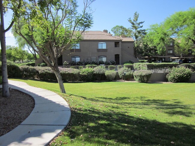 Building Photo - 15095 N Thompson Peak Pkwy