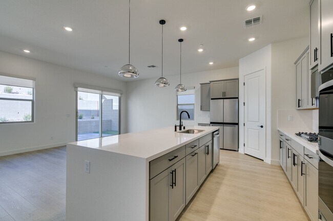 Building Photo - Brand New 4 Bedroom + Den/Office in Summerlin