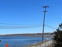 Building Photo - Barrington River House