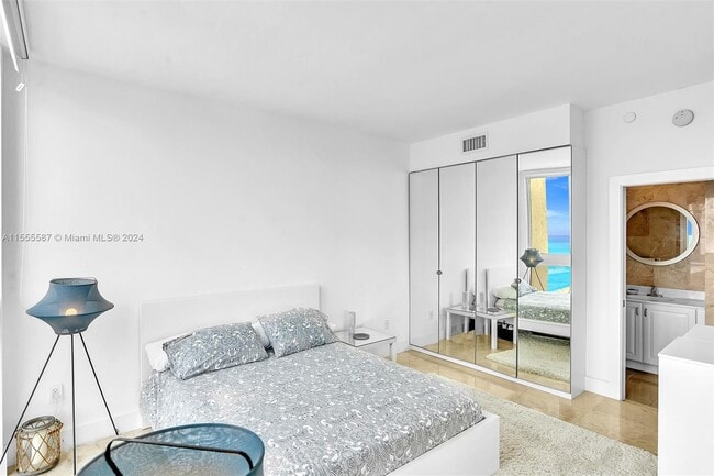 Building Photo - 7330 Ocean Terrace