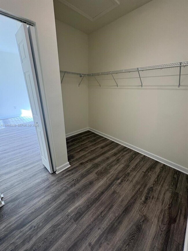 Building Photo - 11834 SW 151 Ave