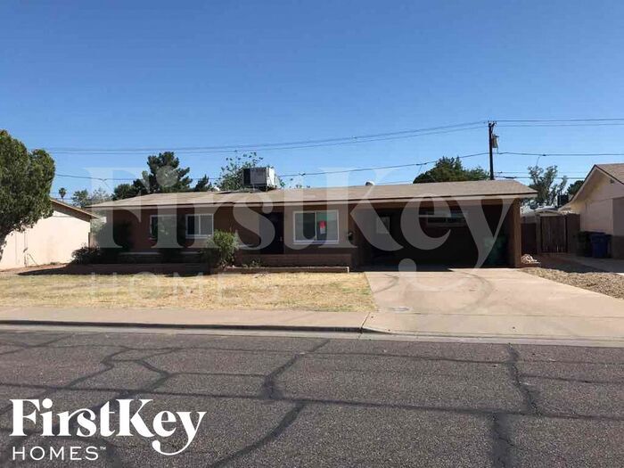 Primary Photo - 1021 E Millett Ave