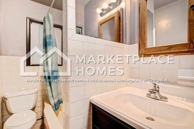 Building Photo - 1106 May St