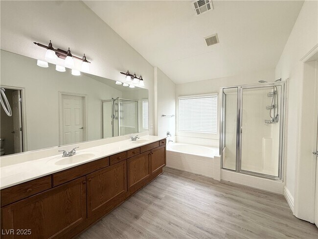 Building Photo - 9748 Waukegan Ave