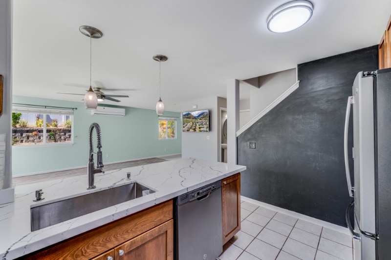 Building Photo - 83 Hoolaau St