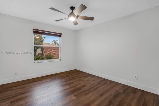 Building Photo - 2716 SW 180th Ave