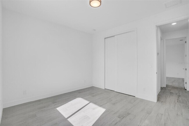 Building Photo - 9108 Santa Lucia Dr