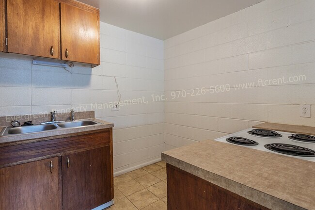 Building Photo - 701 Parker St