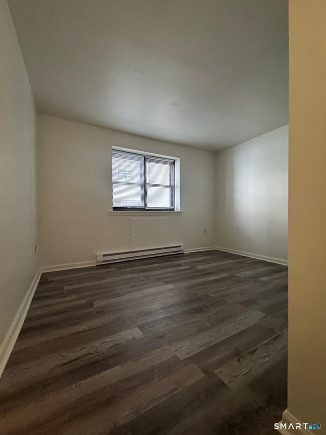 Building Photo - 832 Atlantic St